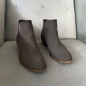 Kensie booties leather upper 7.5 US